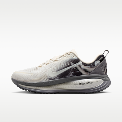 Nike Vomero 18 SE - Grey
